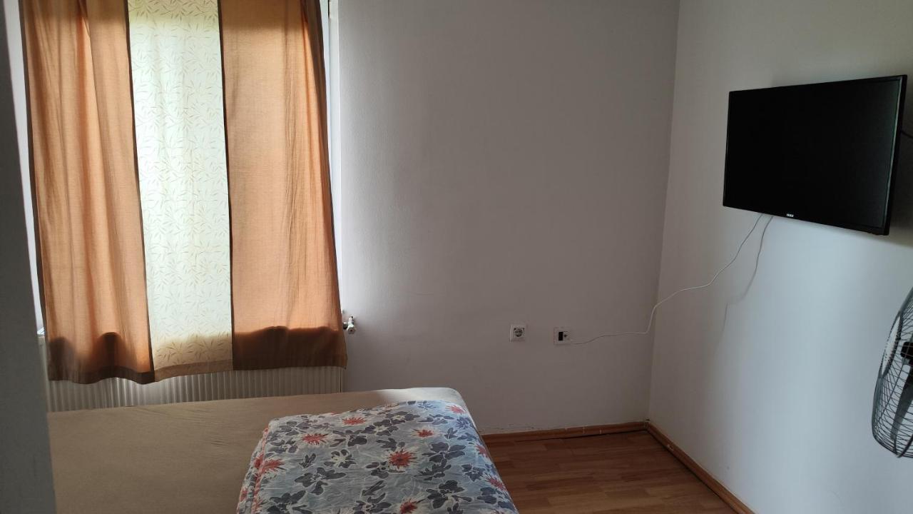 Saray Downtown Apartment Private Parking Free Wifi Sarajevo Ngoại thất bức ảnh